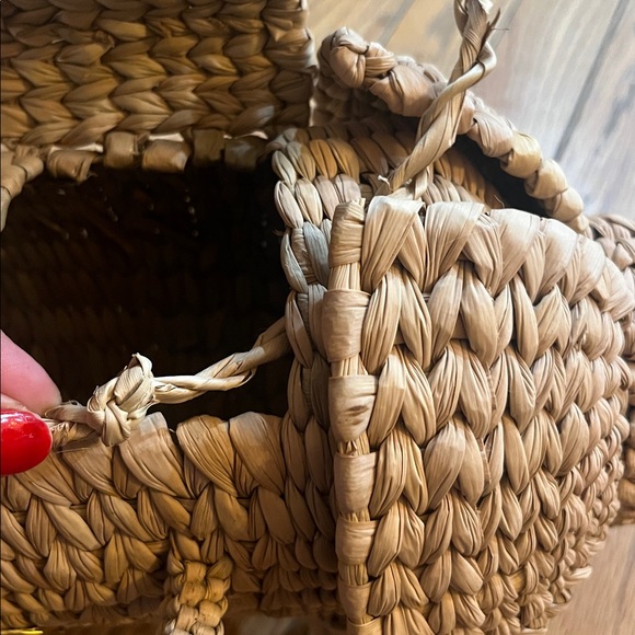 Woven Elephant Shaped Bag - Picture 10 of 11